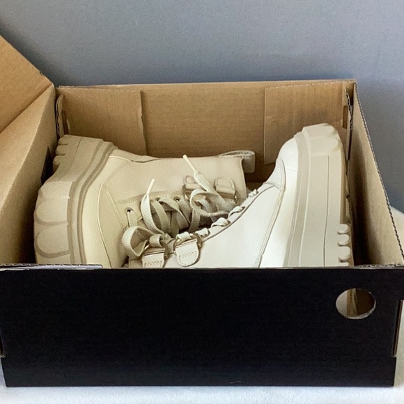 NWT SOREL Caribou X Waterproof Lace-Up Boot - Picture 12 of 13